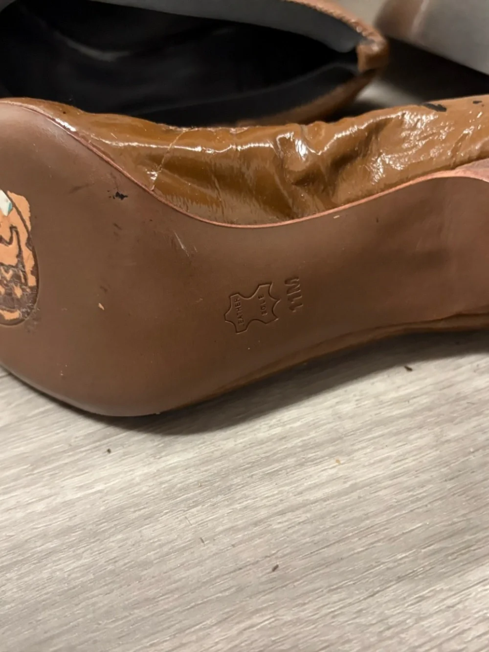Tory Burch Brown and Black Patent Leather Pumps with Logo Detail Size 11